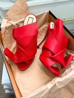 No21 NAPPA MULES IN RED ‼️